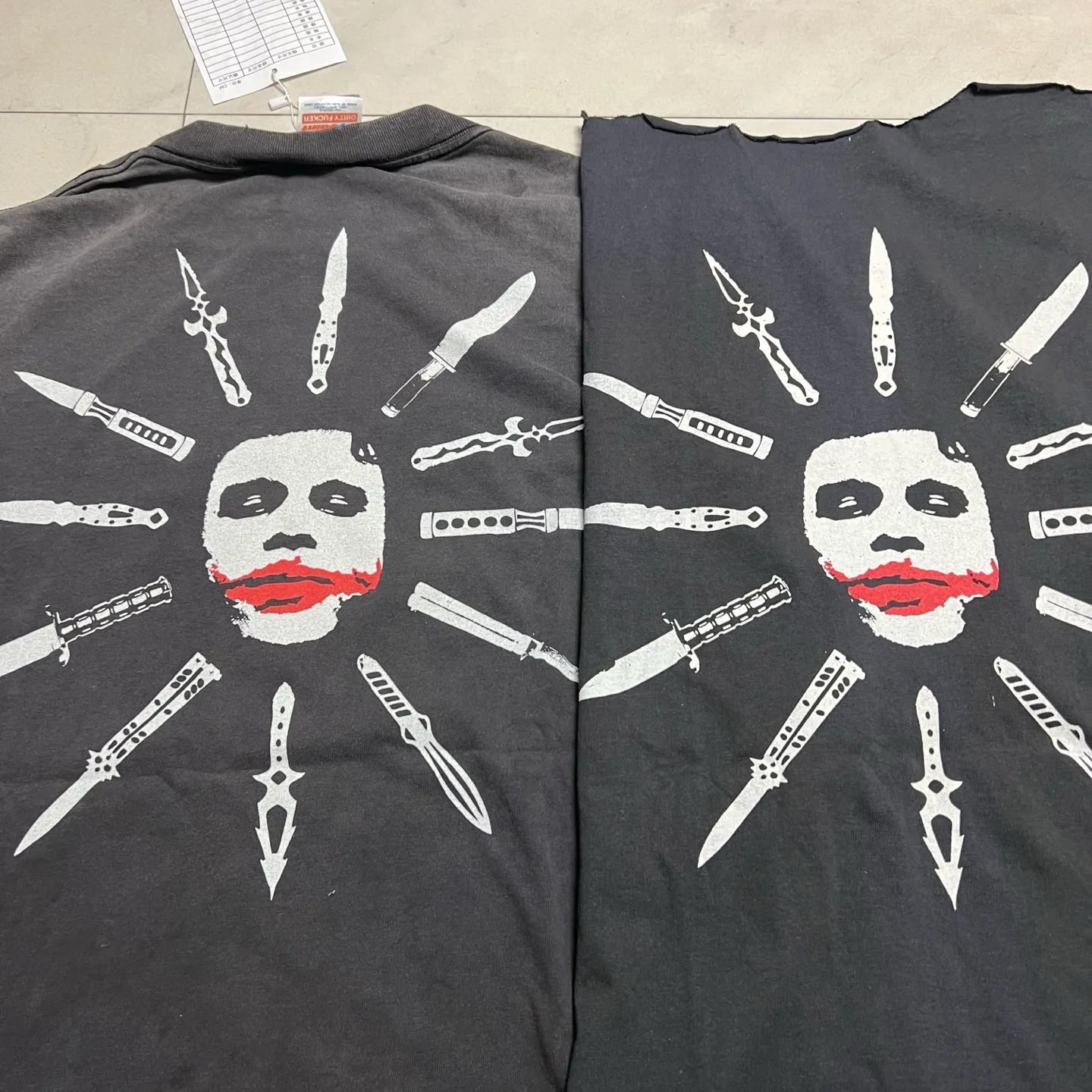 Printing proofing ⚠️This season’s most important Batman-Joker IP collaboration SAINT Mxxxxxx x The Dark Knight BTM SS TEE/LIP/BLACK Dark Knight Batman collaboration Joker’s Kiss/Joker’s Dagger retro printed short-sleeve S-XL